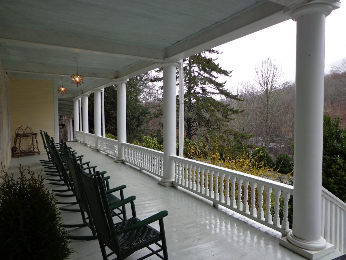 Grand Old Lady Hotel Waynesville Exterior foto
